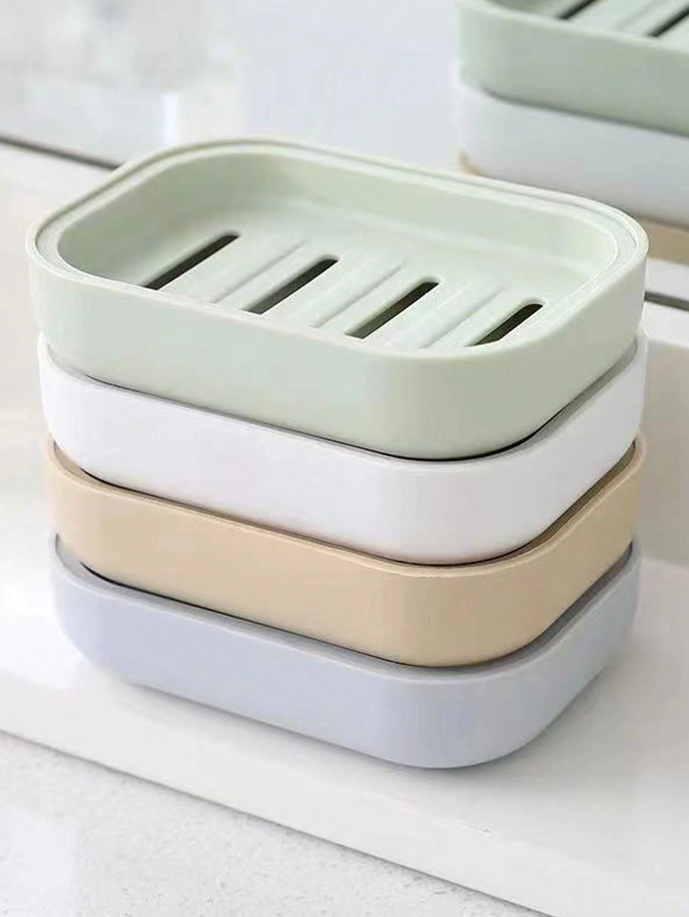 Home Essentials Bathroom Accessories - Eenvoudige zeephouder, afwaterende zeepbak, rechthoekige plastic